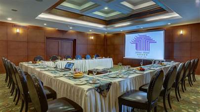 هتل بزرگ شیراز  هتل بزرگ شیراز